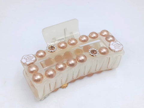 Impression Pack of 12 Pcs Pearl Style Hair Clutcher  Plastic Hair Clutcher