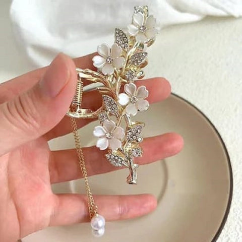 Impression Pack of 12 Pcs Pearl  Flower Style Hair Clutcher Beads Hair Clutcher