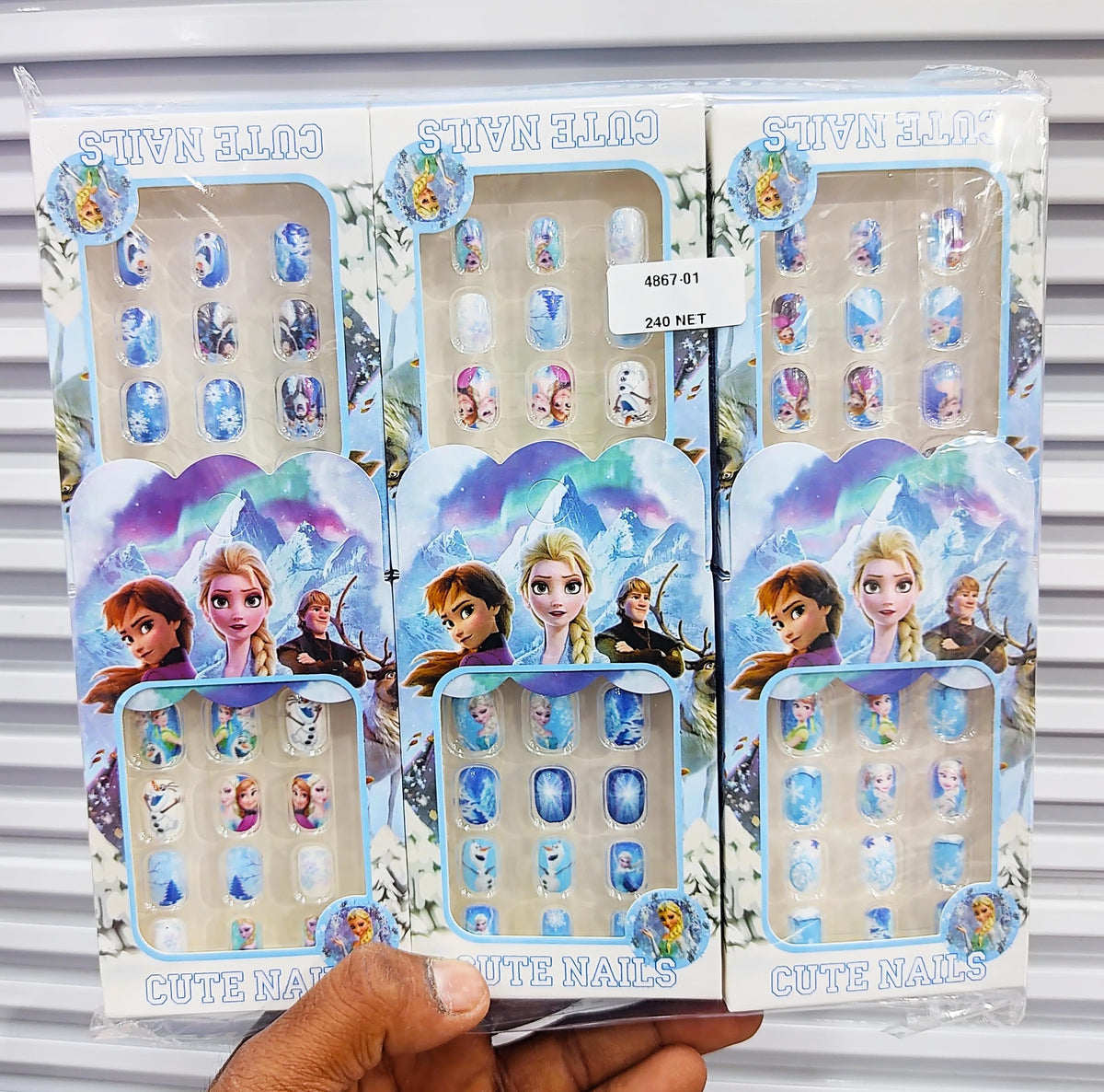 Nails Children Acrylic Fake Nails, Lightweight, Long Lasting, Easy to Use -Multi (Nails Children, 144pc pack)•	PACKAGE INCLUDED : 12Nails 1pkt –  12 small pkt  = 144 pc nail .